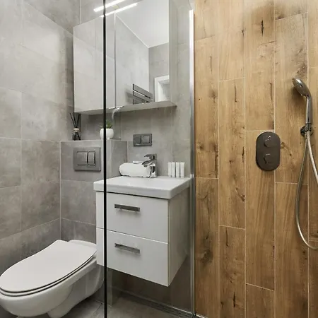 Railway Station Comfortable Studio By Renters Appartement